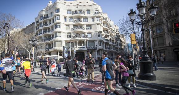 Runners running through Barcelona